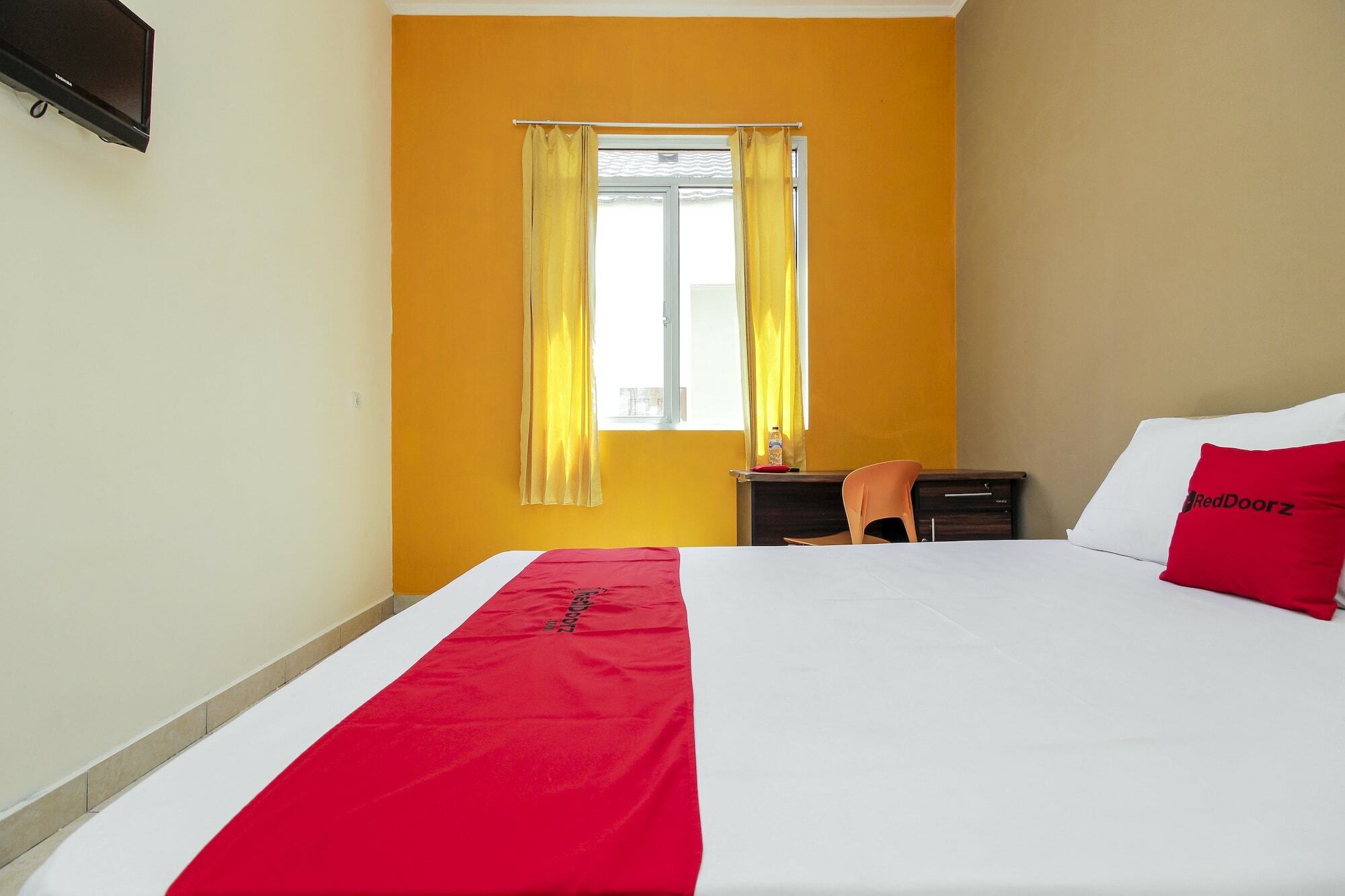 Hotel Reddoorz Near Rsup Prof. Kandou 2*