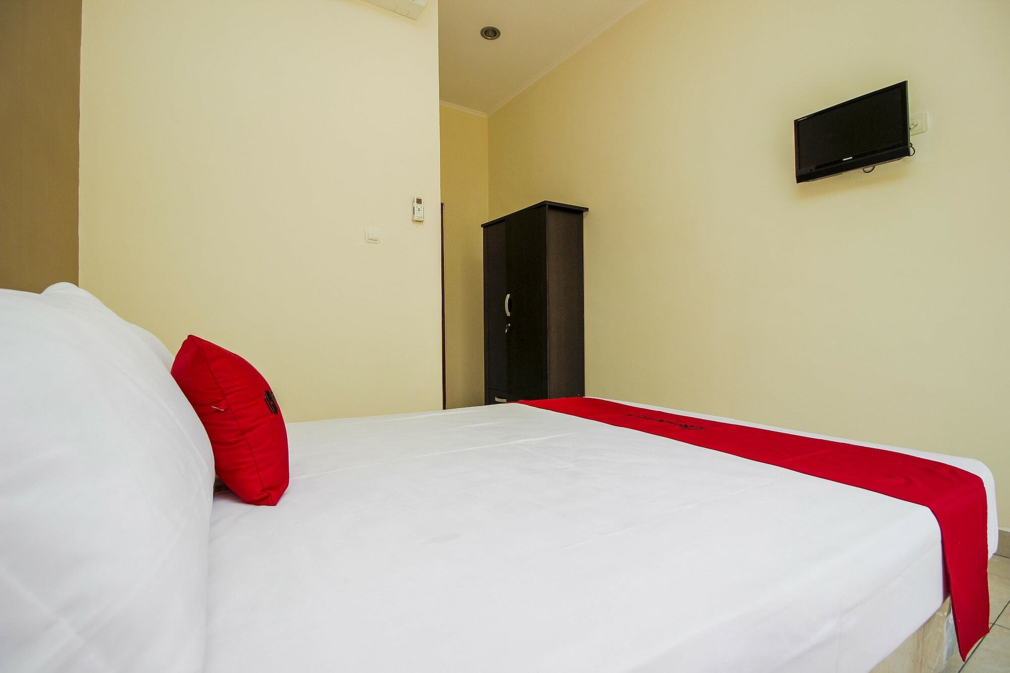 Hotel Reddoorz Near Rsup Prof. Kandou 2*